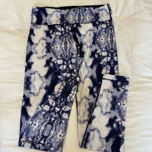 Lululemon - Running tights - Size 10 - Navy Tie-Dye